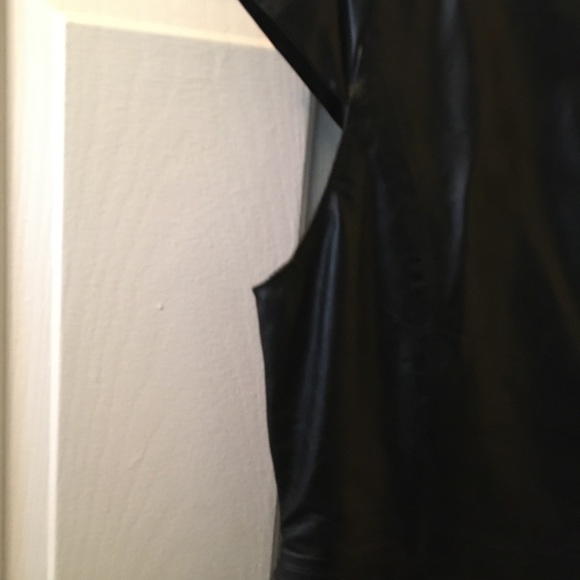 NEIMAN MARCUS NWOT AUTHENTIC GENUINE BLK LEATHER CAP SLEEVES SOFT DRESS - Picture 15 of 16